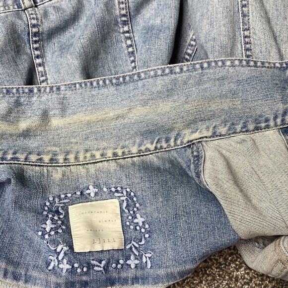 J.Jill Light Wash Denim Jacket Size Medium - Picture 6 of 6